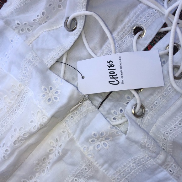 Choies | Laced Up Eyelet Lace Romper - Picture 10 of 11